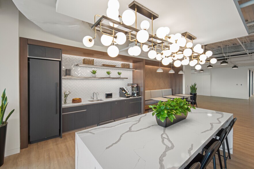 More Photos Of 6903 Rockledge Dr, Bethesda Unknown For Lease