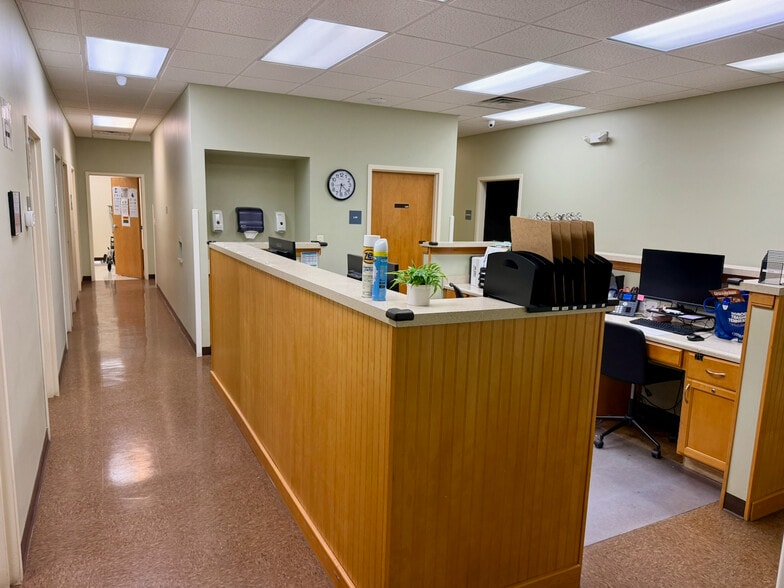 More Photos Of 514 Mary Esther Cut, Fort Walton Beach Medical For Sale