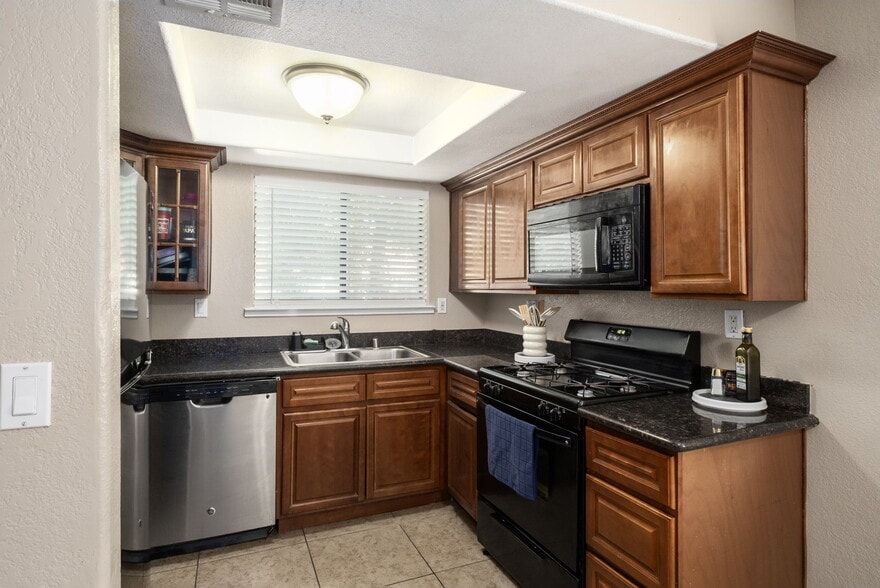 More Photos Of 4308 E Woodward Ave, Fresno Apartments For Sale