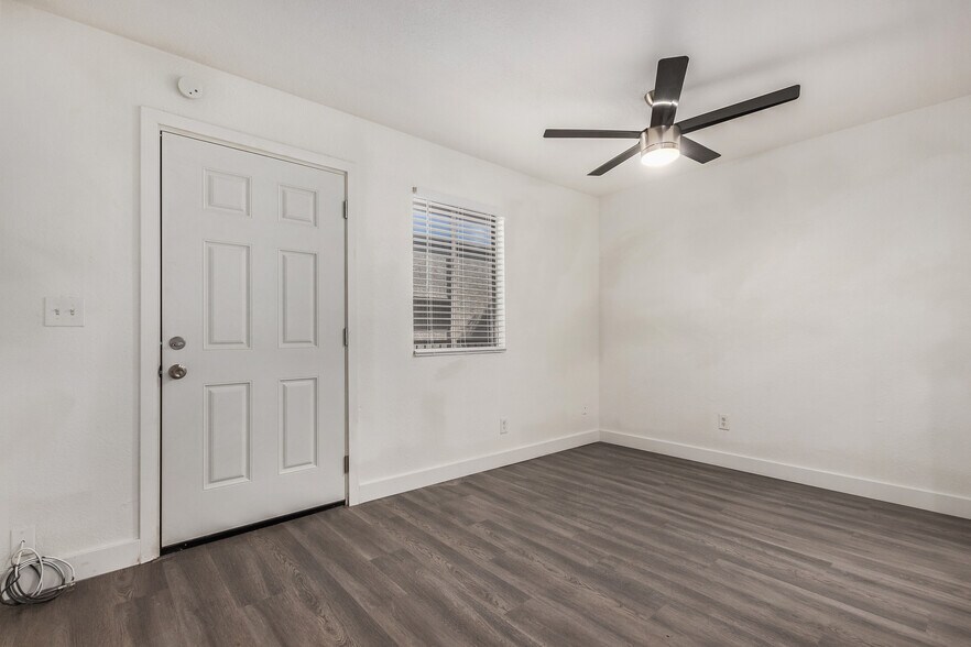 More Photos Of , Phoenix Multifamily For Sale