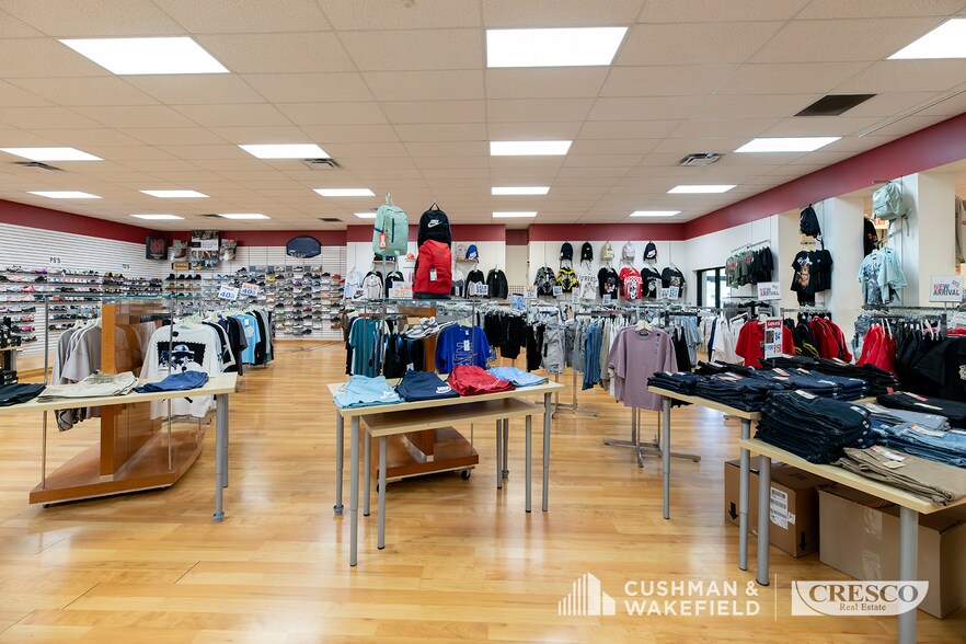 More Photos Of 6500 Broadway Ave, Cleveland General Retail For Sale