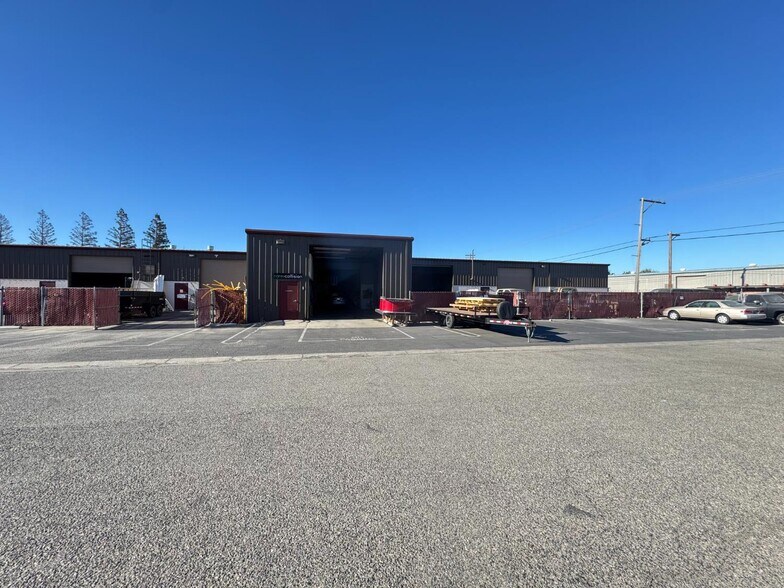 More Photos Of 509 Galaxy Way, Modesto Warehouse For Lease