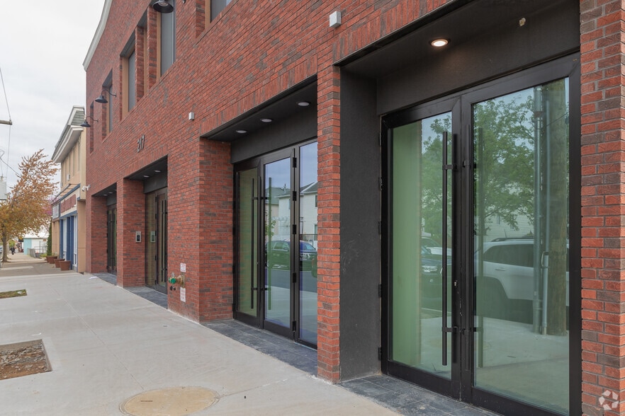 More Photos Of 217 Main St, Staten Island Storefront Retail Residential For Sale