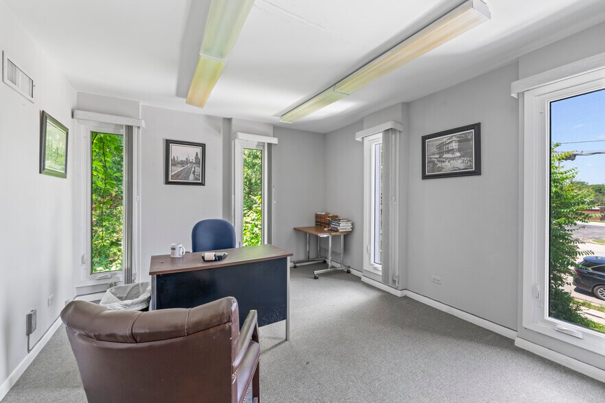 More Photos Of 7227 W 127th St, Palos Heights Office For Sale