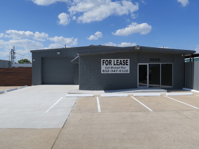 More Photos Of 5828 Star Ln, Houston Service For Lease