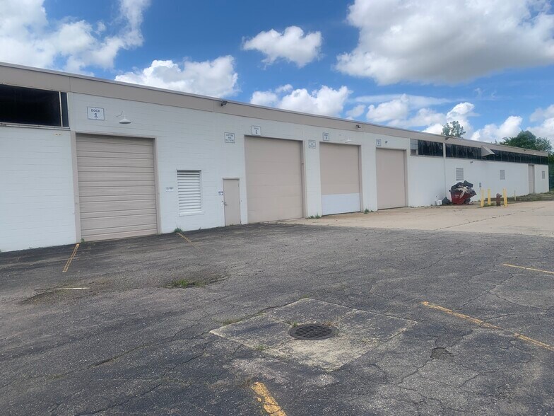 More Photos Of 11445 Stephens Rd, Warren Industrial For Sale
