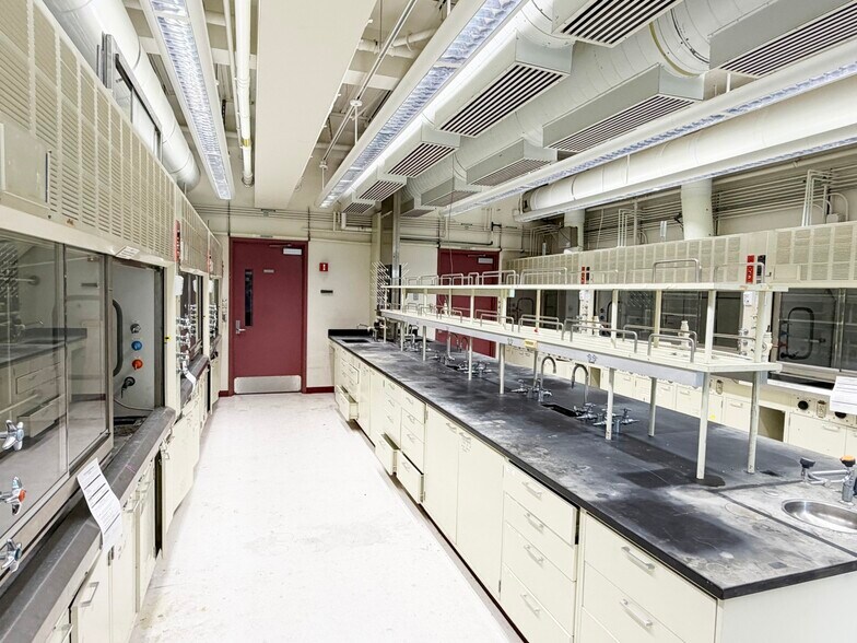 More Photos Of 2600 Hilltop Dr, Richmond Research And Development For Lease