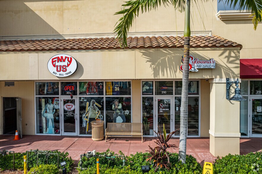 More Photos Of 4429 Cleveland Ave, Fort Myers Unknown For Lease