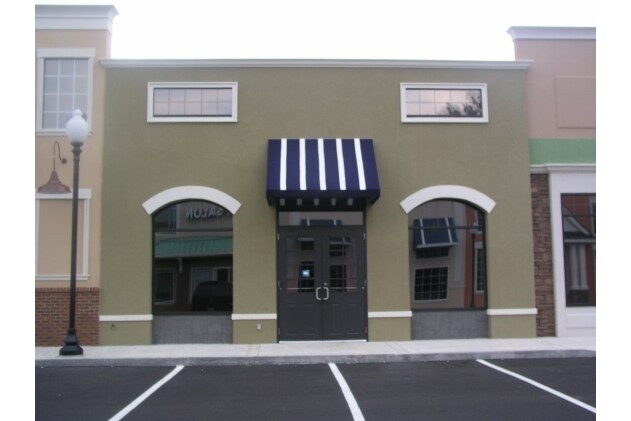 More Photos Of 1422 Green Rd, Chatsworth General Retail For Lease