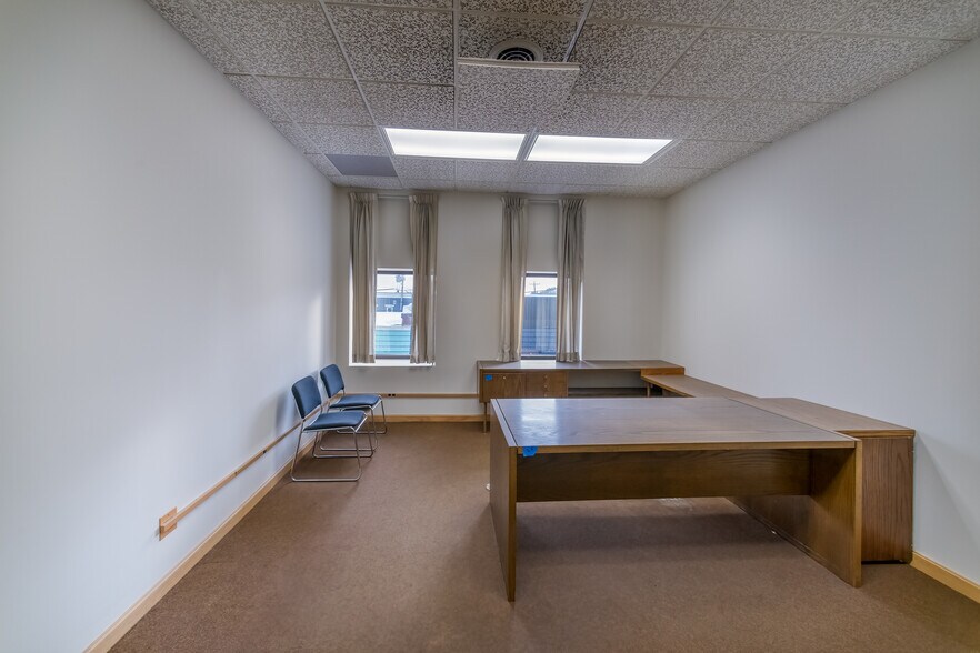 More Photos Of 100-106 S Main st, Ishpeming Flex For Sale