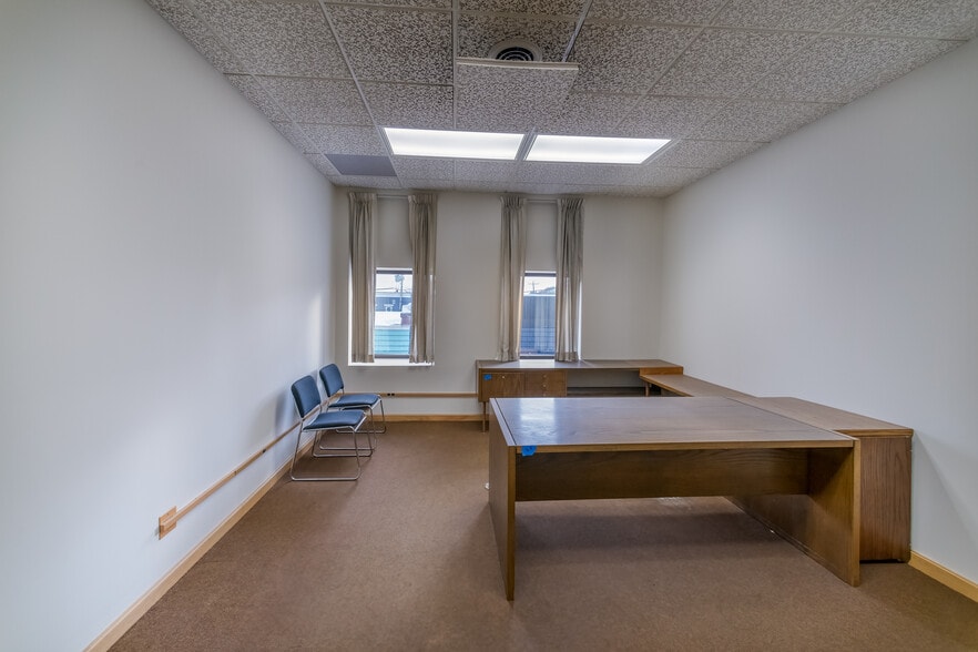 More Photos Of 100-106 S Main st, Ishpeming Bank For Sale