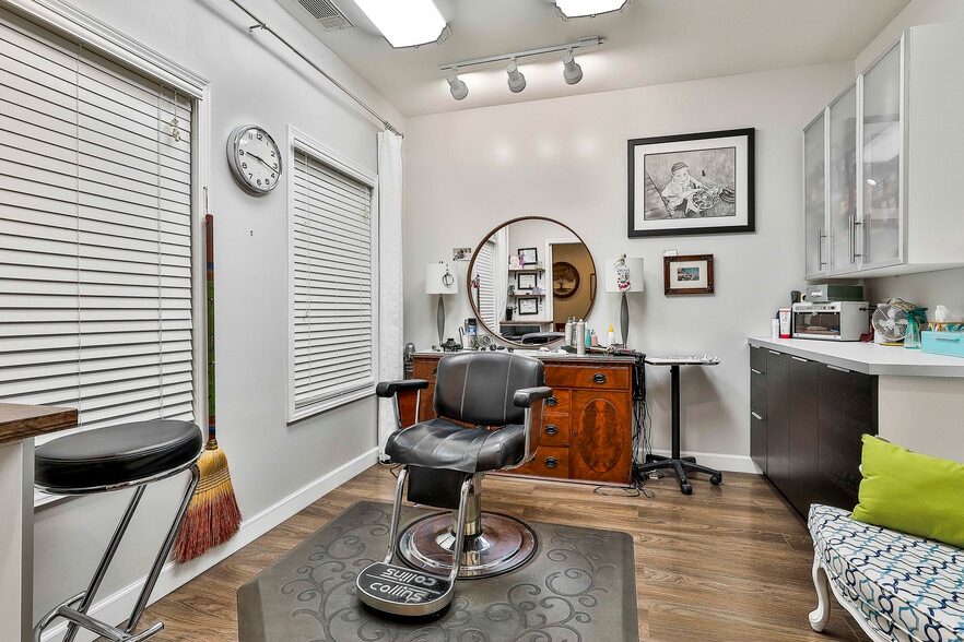 More Photos Of 500 W Lanier Ave, Fayetteville Office For Sale