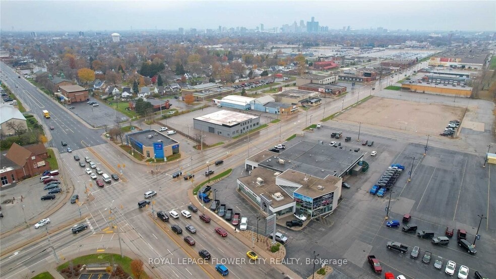 More Photos Of 1877 Walker Rd, Windsor Manufacturing For Lease