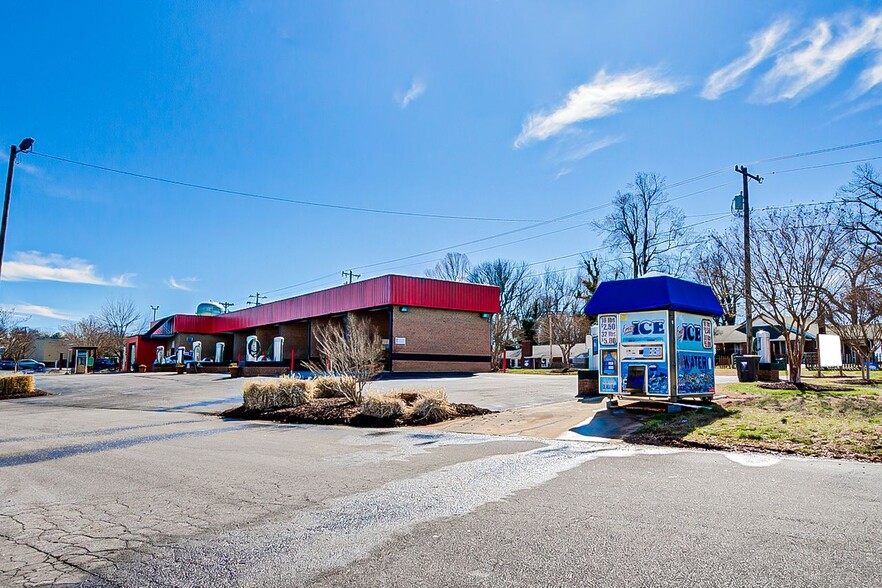 Primary Photo Of 951 Hasty School Rd, Thomasville Carwash For Sale