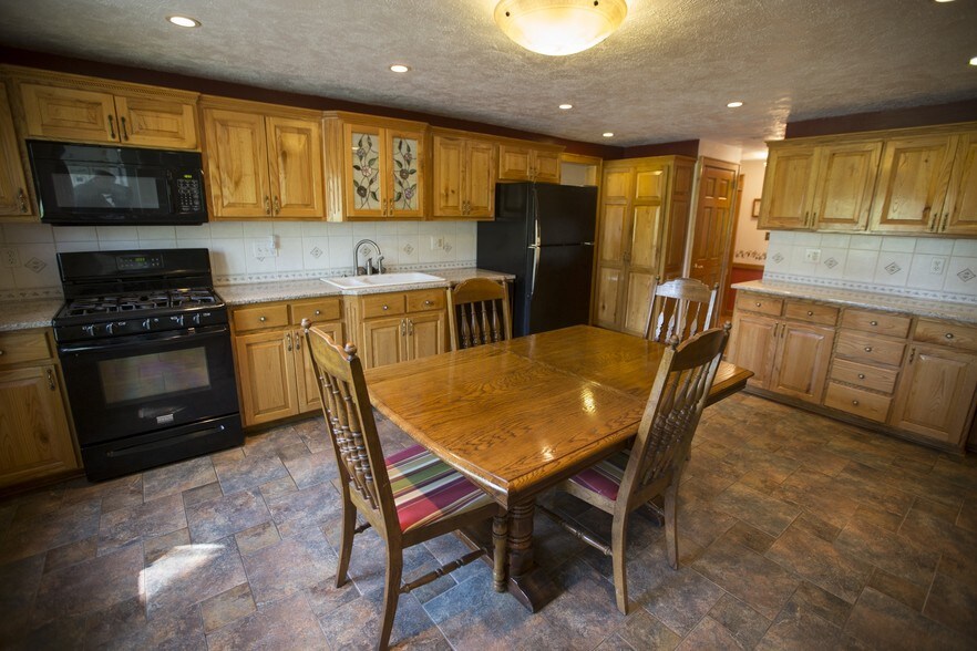 More Photos Of 201 Roses Hill Rd, Richfield Springs Hotel For Sale