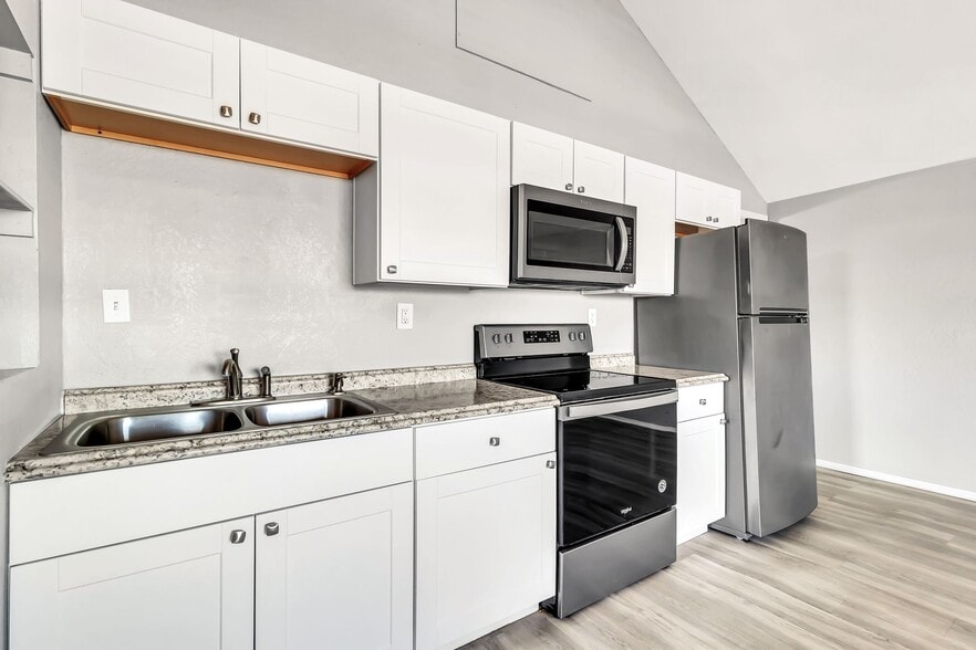 More Photos Of 517 S Lebaron St, Mesa Warehouse For Lease