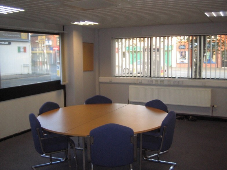 More Photos Of 35 Walmersley Rd, Bury Office For Lease
