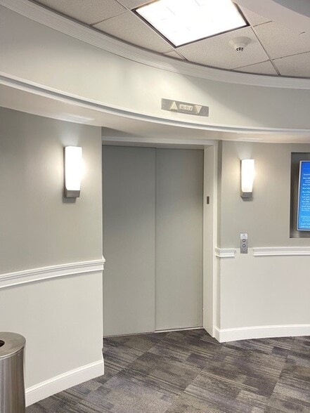 More Photos Of 340 Wood Rd, Braintree Medical For Lease