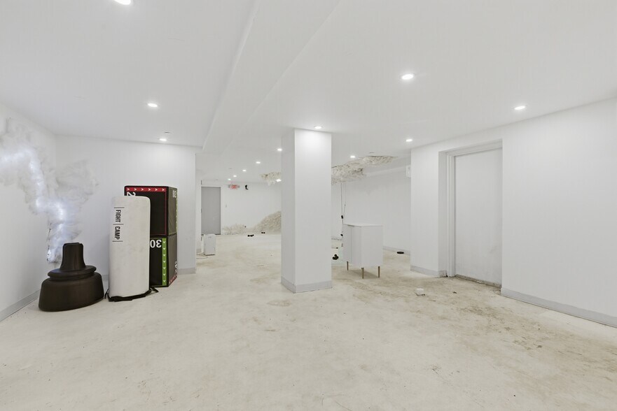 More Photos Of 319 Broadway, Brooklyn Apartments For Lease