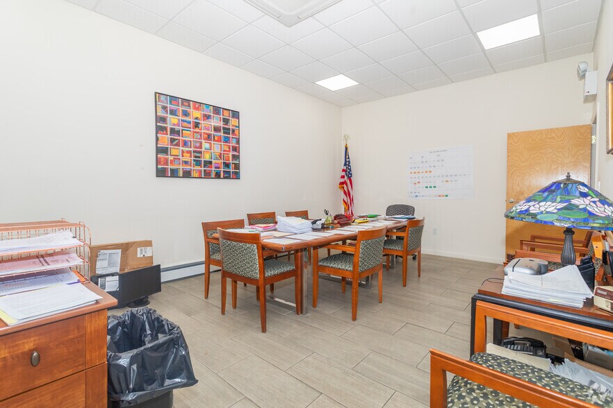 More Photos Of 8805 76th Ave, Glendale Warehouse For Sale