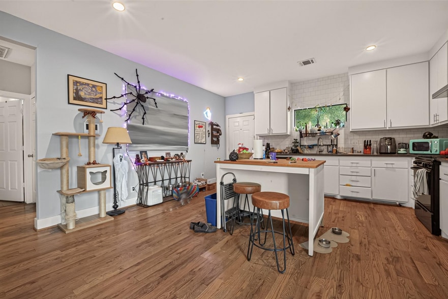 More Photos Of 1619 Dumble St, Houston Specialty For Sale