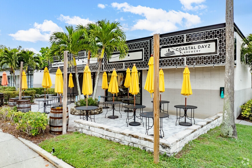 Primary Photo Of 2161 Mcgregor Blvd, Fort Myers Office For Sale