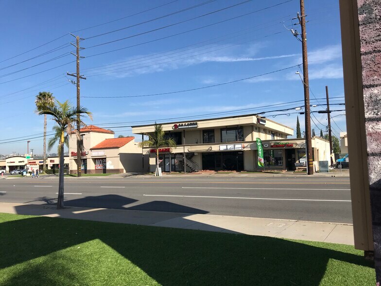 More Photos Of 1149-1163 N Tustin St, Orange General Retail For Lease