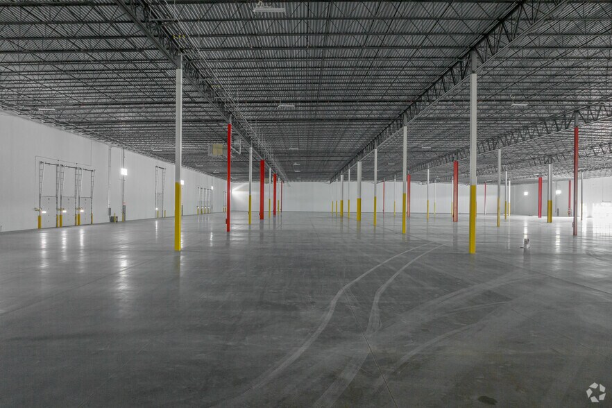 More Photos Of 4885 Claude Ramsey Pky, Chattanooga Manufacturing For Lease
