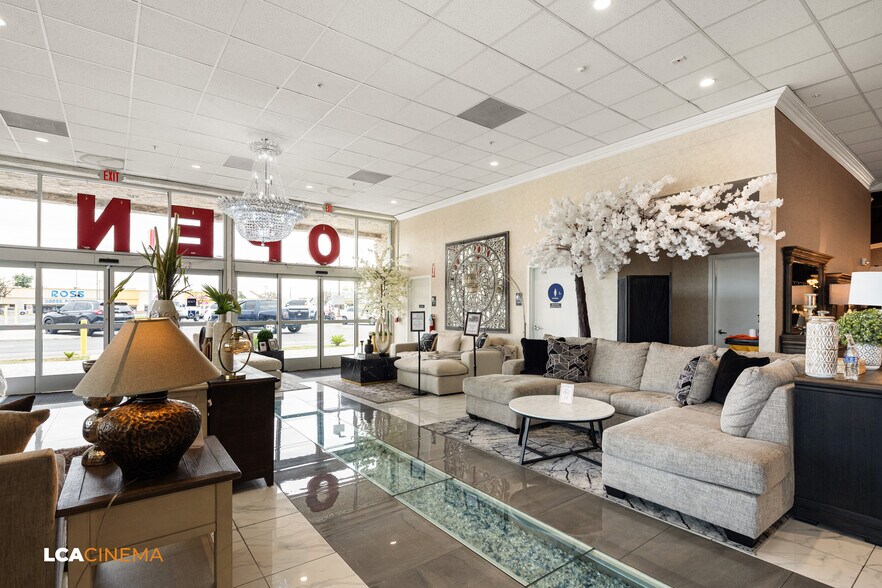 More Photos Of 3792 Ming Ave, Bakersfield General Retail For Sale