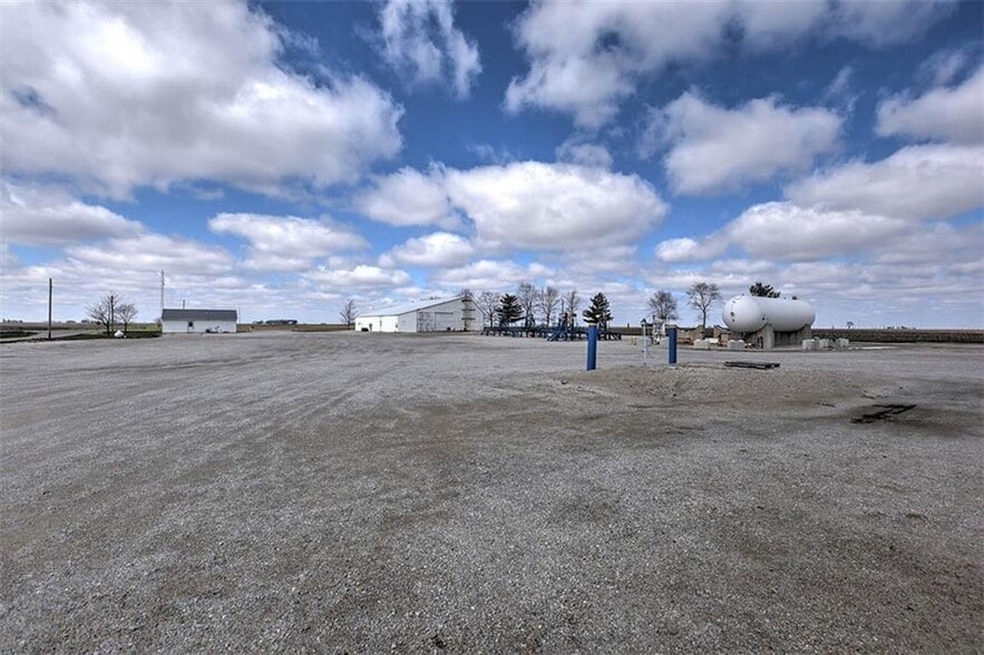 More Photos Of 1601 IL-128, Bethany Industrial For Sale