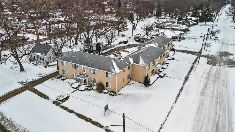 More Photos Of 21440 Kelly Rd, Eastpointe Apartments For Sale