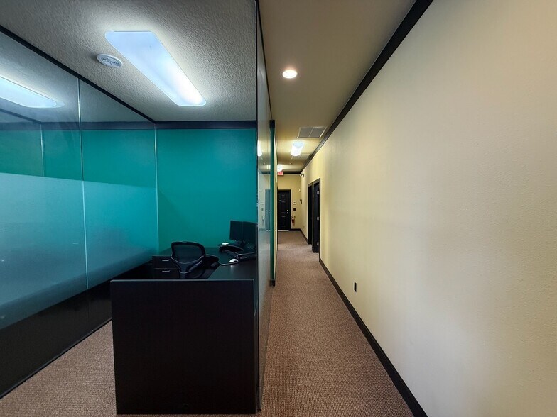 More Photos Of 5115 S Lakeland Dr, Lakeland Office For Sale