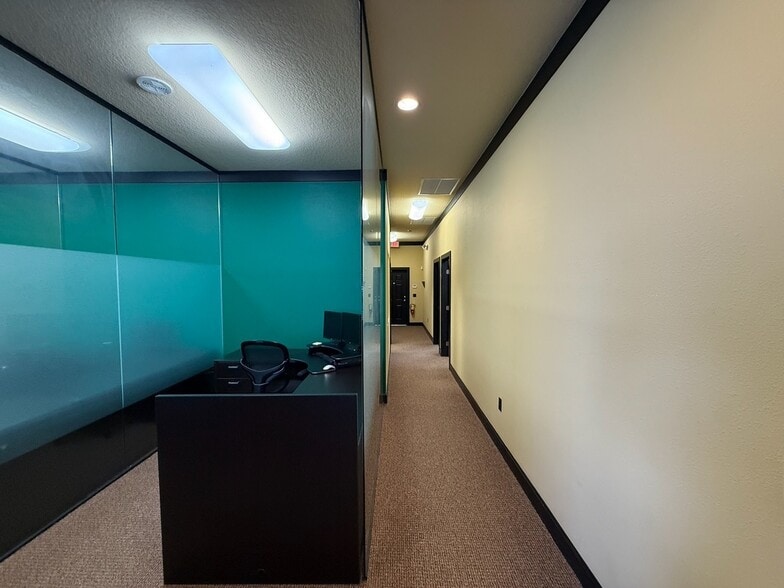 More Photos Of 5115 S Lakeland Dr, Lakeland Office For Sale