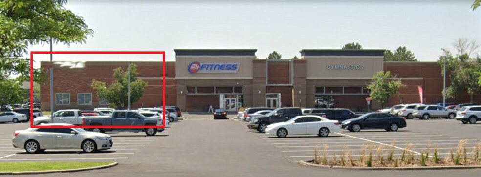 More Photos Of 512-586 S Chambers Rd, Aurora Storefront For Lease