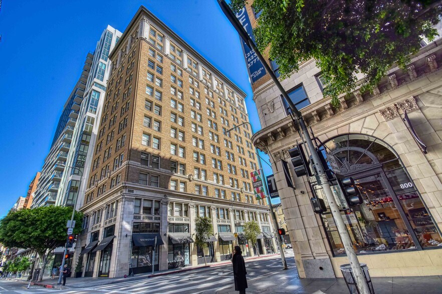 More Photos Of 758 S Spring St, Los Angeles Apartments For Lease