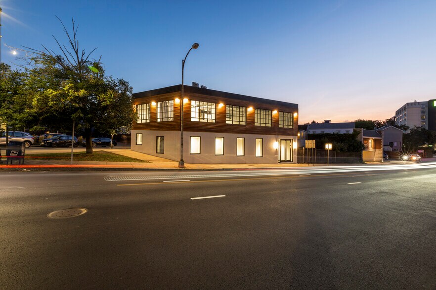 More Photos Of 15-17 Winter St, Cambridge Office For Lease