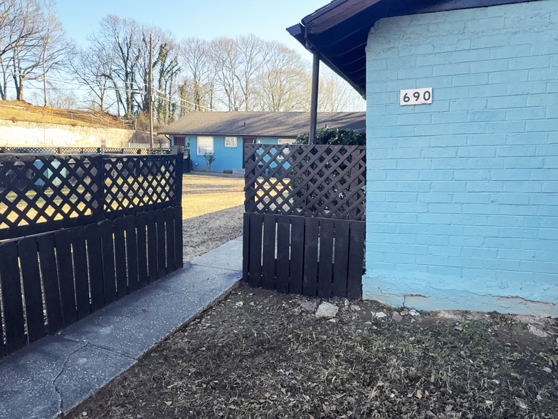 More Photos Of 690 Cameron M Alexander Blvd NW, Atlanta Multifamily For Sale