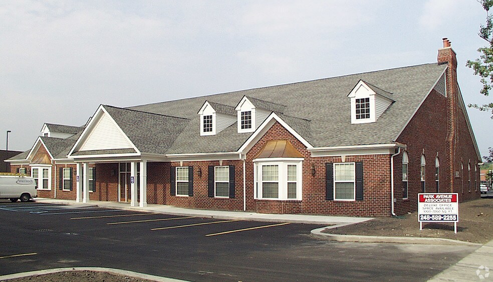 More Photos Of 2104 E Eleven Mile Rd, Warren Office For Lease