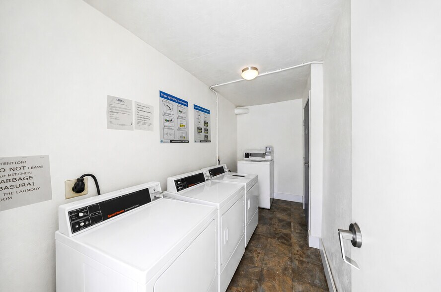 More Photos Of 2775 Taft St, Hollywood Apartments For Sale