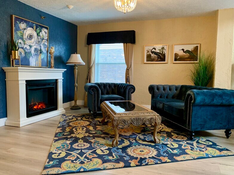 More Photos Of 231 Main St, Frankfort Hotel For Sale