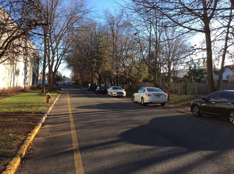 More Photos Of 17-09 Zink Pl, Fair Lawn Manufacturing For Sale