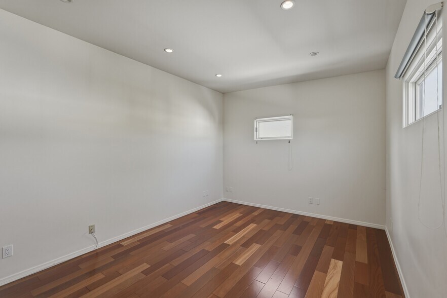 More Photos Of 137 Arena St, El Segundo Flex For Sale