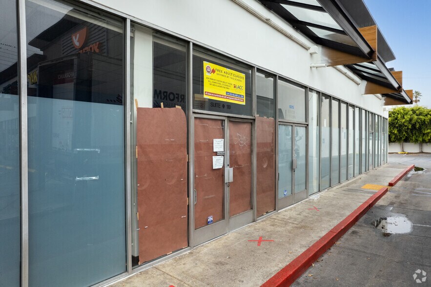 More Photos Of 1075 N Western Ave, Los Angeles Unknown For Lease