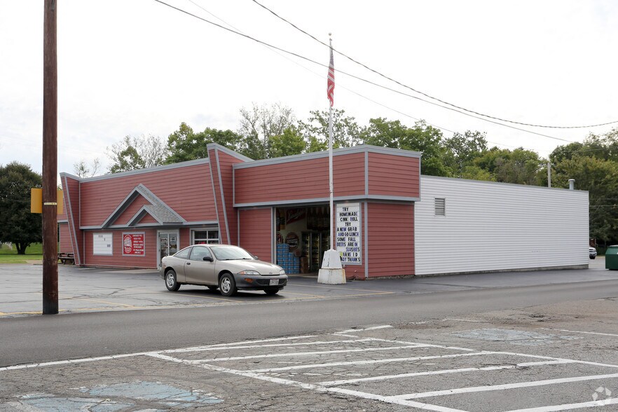 More Photos Of 317 E Lincolnway, Minerva Restaurant For Sale