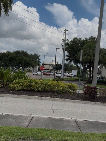 More Photos Of 5310 Clark Rd, Sarasota Medical For Lease
