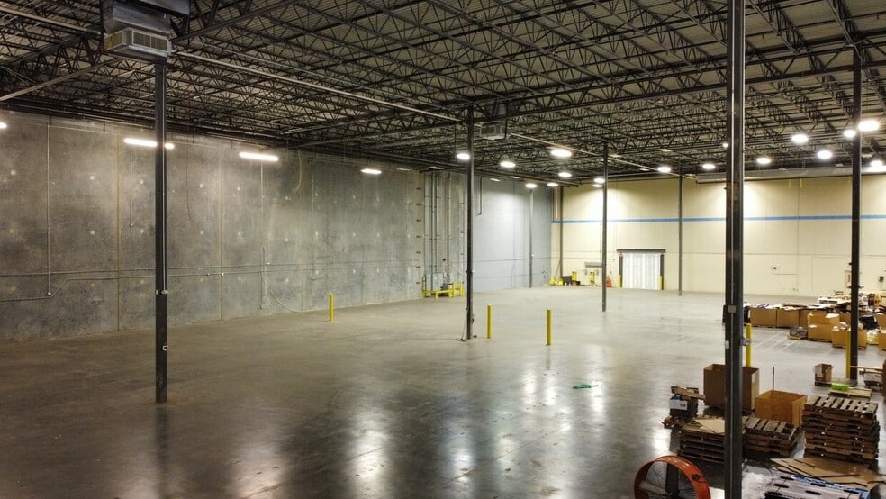 More Photos Of 144 Old Lystra Rd, Chapel Hill Distribution For Sale