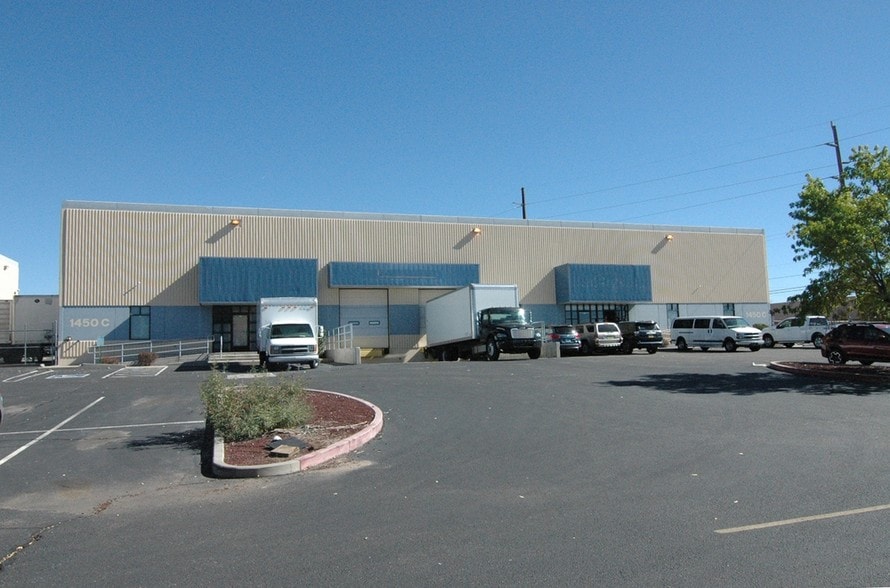 More Photos Of 1450 Candelaria Rd NE, Albuquerque Warehouse For Lease