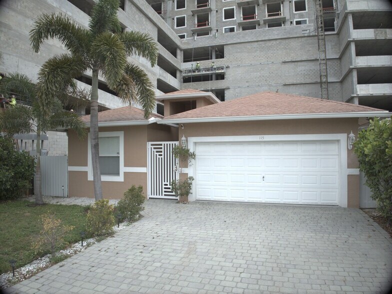 More Photos Of 115 SW 1st Ct, Dania Beach Storefront Retail Office For Sale