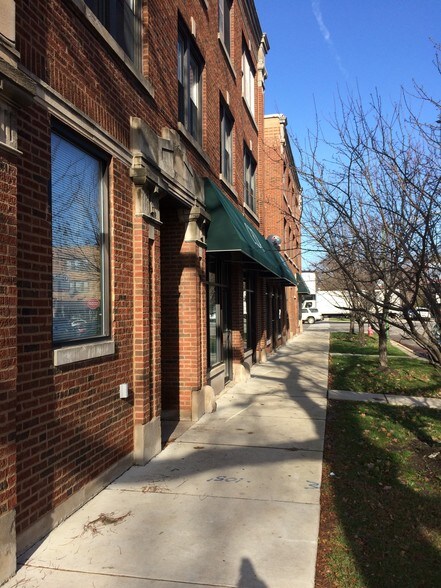 More Photos Of 4335 W Irving Park Rd, Chicago Apartments For Sale