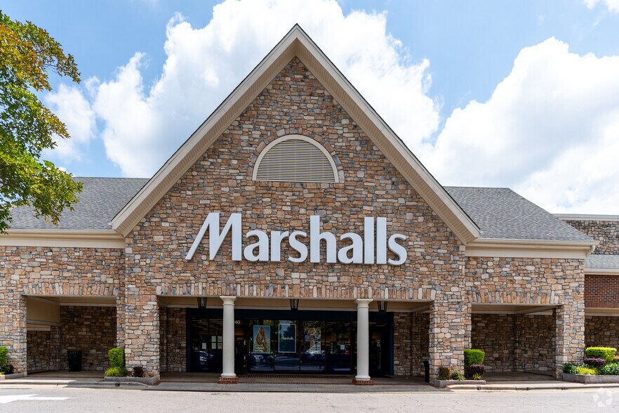 More Photos Of 213-450 Crossroads Blvd, Cary General Retail For Lease